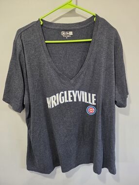 Chicago Cubs City Connect Wrigleyville New Era V-Neck T-Shirt Womens 2X
